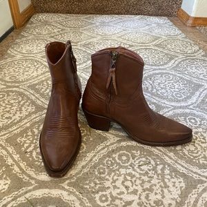 Tecovas Handcrafted Western Boots, “The Daisy”